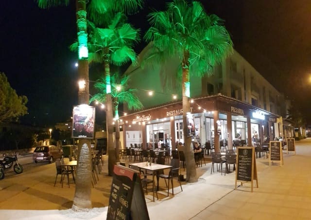 Erhverv til leje i Platja d'Alcúdia, Alcúdia - € 1.700 (Ref: 9440090)