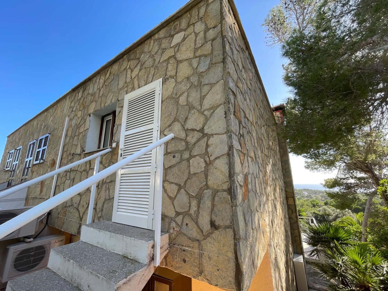 3 sypialnia Dom blizniak na sprzedaż w Cala Ratjada z garażem - 1 050 000 € (Ref: 9440093)