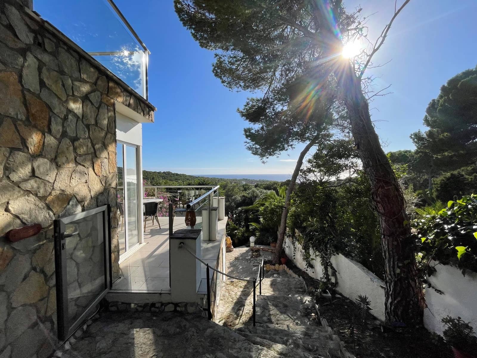 3 sypialnia Dom blizniak na sprzedaż w Cala Ratjada z garażem - 1 050 000 € (Ref: 9440093)