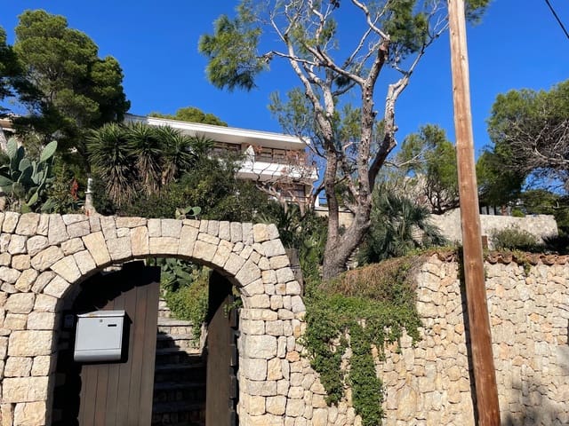 3 sypialnia Dom blizniak na sprzedaż w Cala Ratjada, Capdepera z garażem - 1 050 000 € (Ref: 9440093)