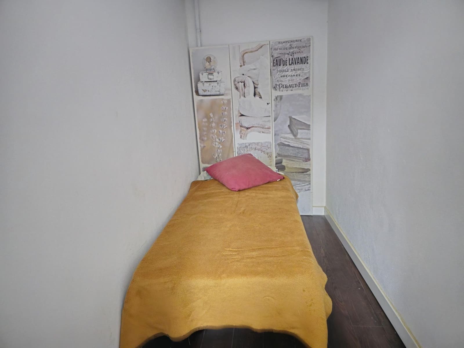 1 bedroom Commercial for sale in Muro - € 130,000 (Ref: 9446306)