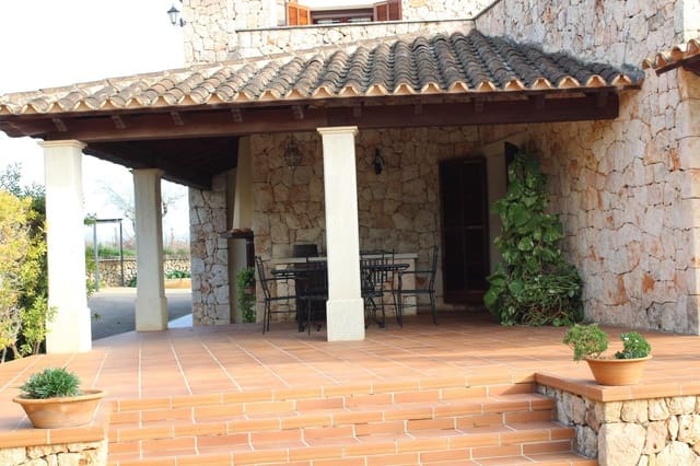 3 sypialnia Willa na sprzedaż w Inca z basenem garażem - 1 249 999 € (Ref: 9462058)