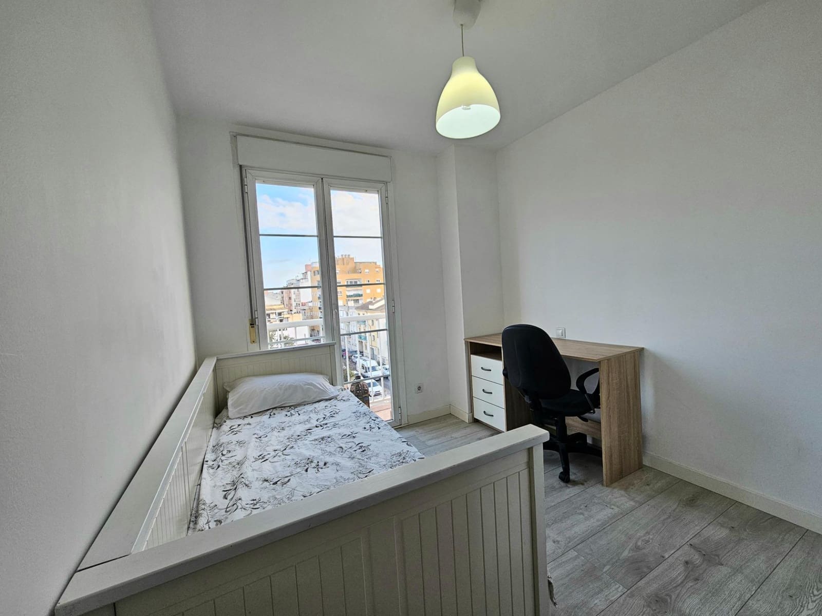 3 soveværelse Lejlighed til leje i Palma de Mallorca med swimmingpool garage - € 1.750 (Ref: 9601180)