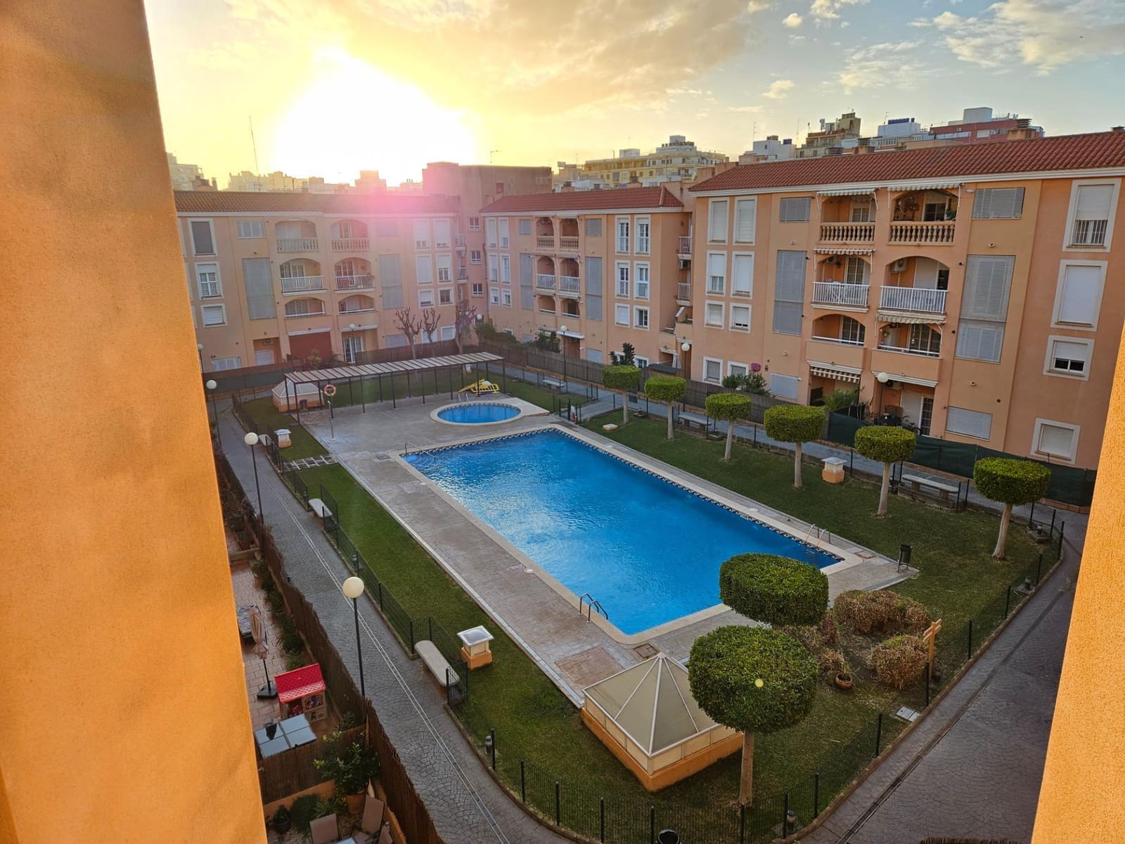 3 soveværelse Lejlighed til leje i Palma de Mallorca med swimmingpool garage - € 1.750 (Ref: 9601180)