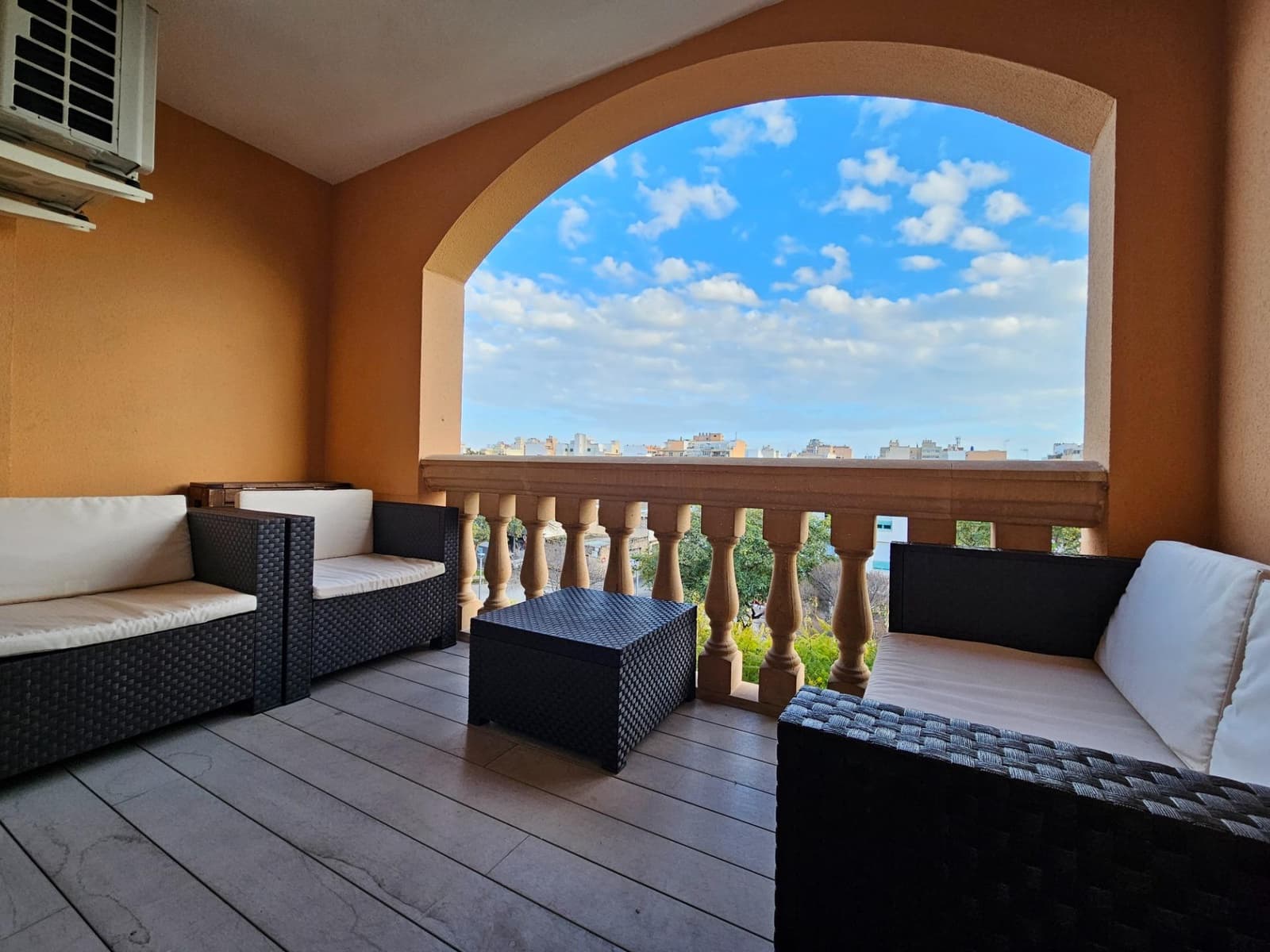 3 soveværelse Lejlighed til leje i Palma de Mallorca med swimmingpool garage - € 1.750 (Ref: 9601180)