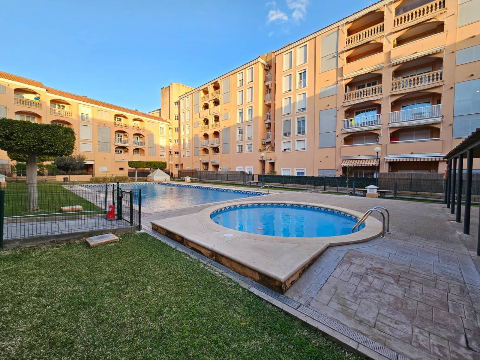 3 soveværelse Lejlighed til leje i Palma de Mallorca med swimmingpool garage - € 1.750 (Ref: 9601180)