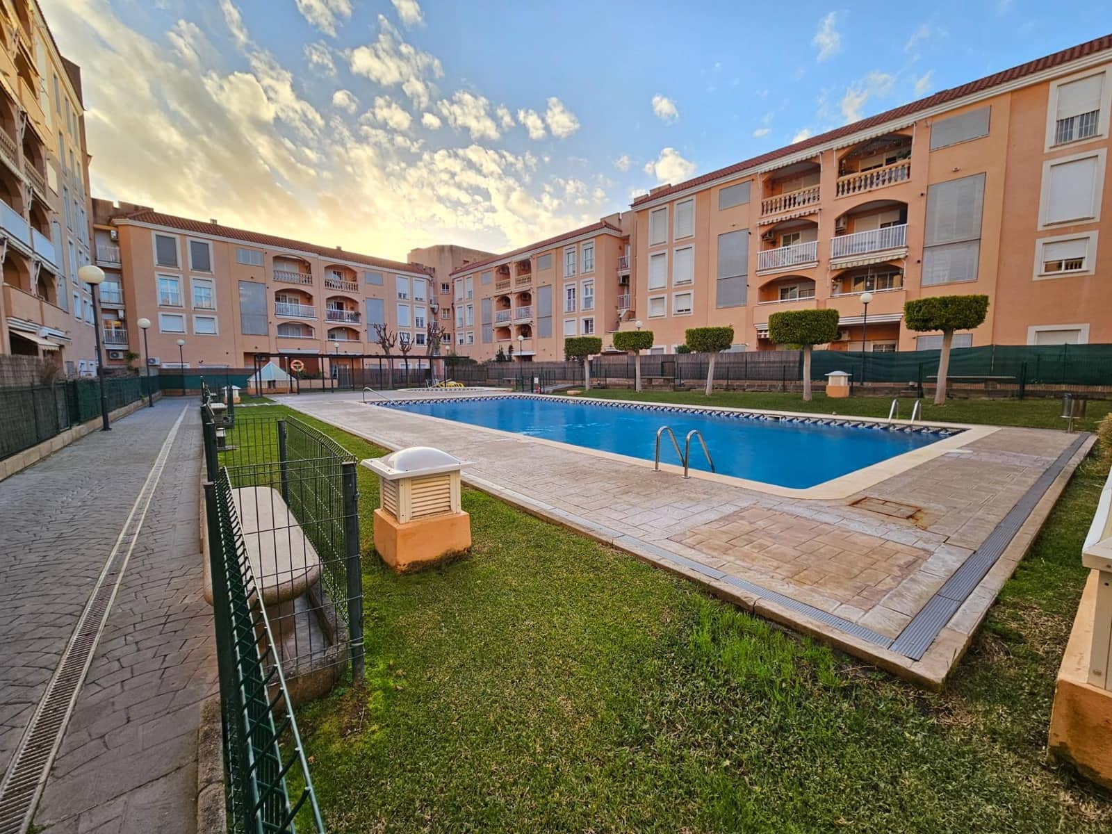 3 soveværelse Lejlighed til leje i Palma de Mallorca med swimmingpool garage - € 1.750 (Ref: 9601180)