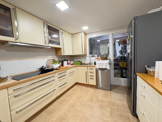 3 soveværelse Lejlighed til salg i Inca med garage - € 419.000 (Ref: 9659404)
