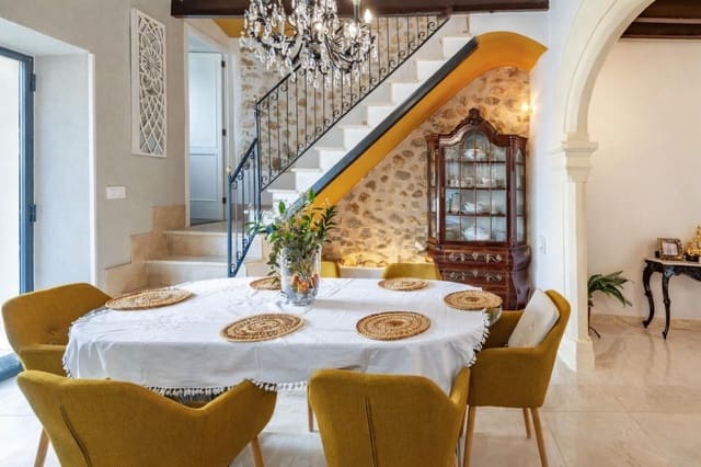 4 soveværelse Byhus til salg i Campanet - € 629.900 (Ref: 9721669)