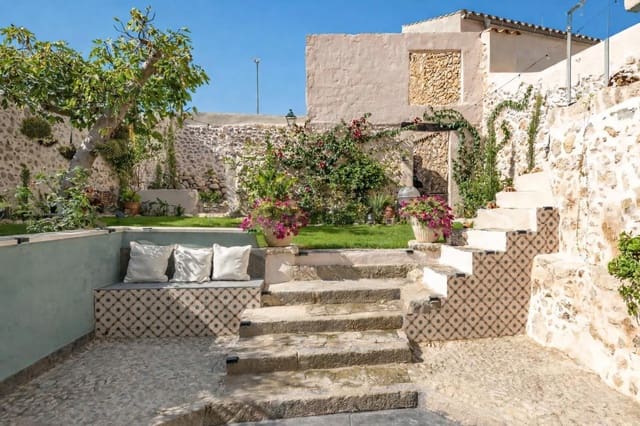 4 soveværelse Byhus til salg i Campanet - € 629.900 (Ref: 9721669)