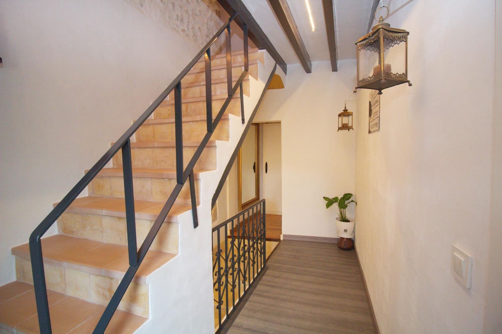 4 soveværelse Byhus til salg i Campanet - € 629.900 (Ref: 9721669)