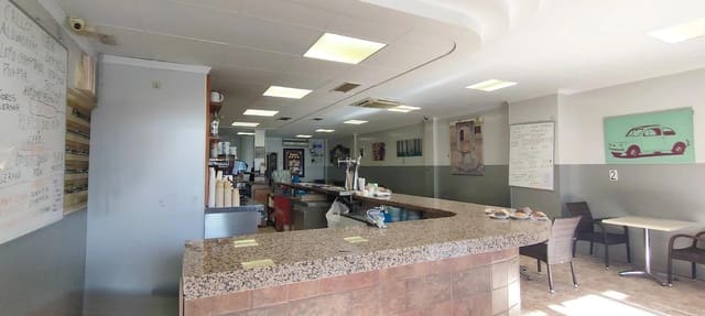 Bedrift til leie i Binissalem - € 2 000 (Ref: 9783117)