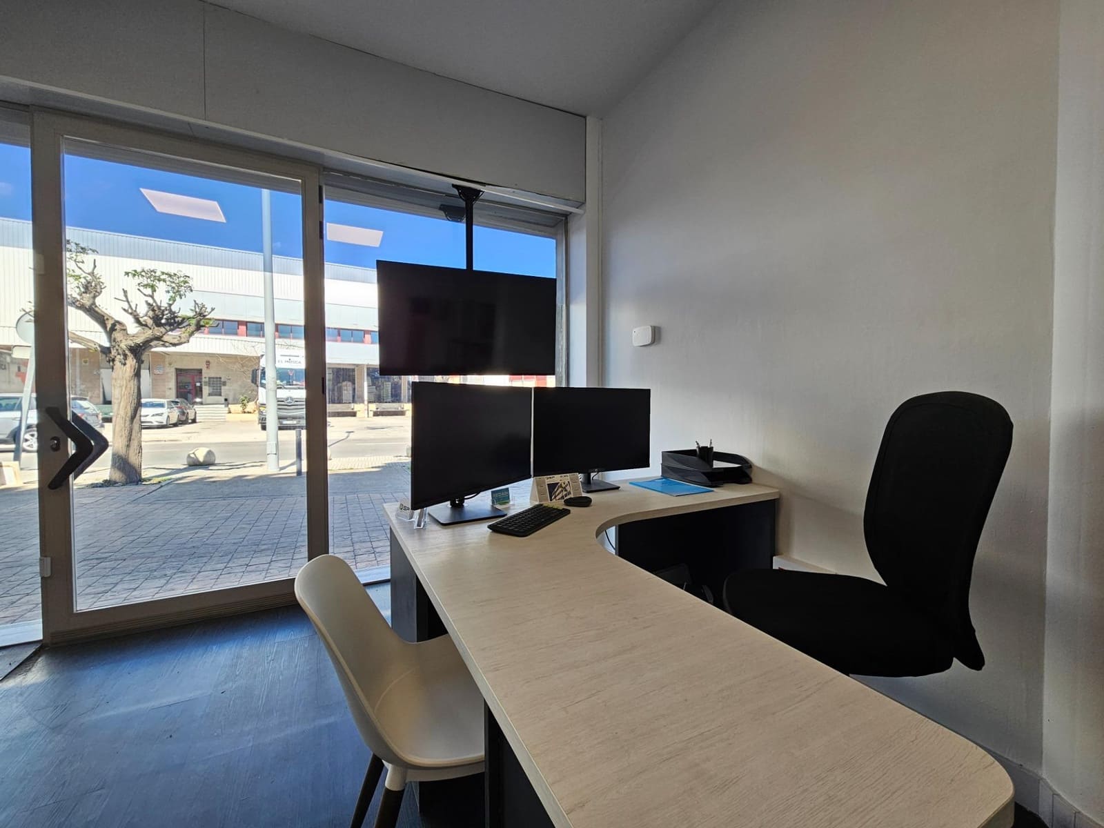 3 bedroom Commercial for rent in Marratxi - € 1,089 (Ref: 9783604)