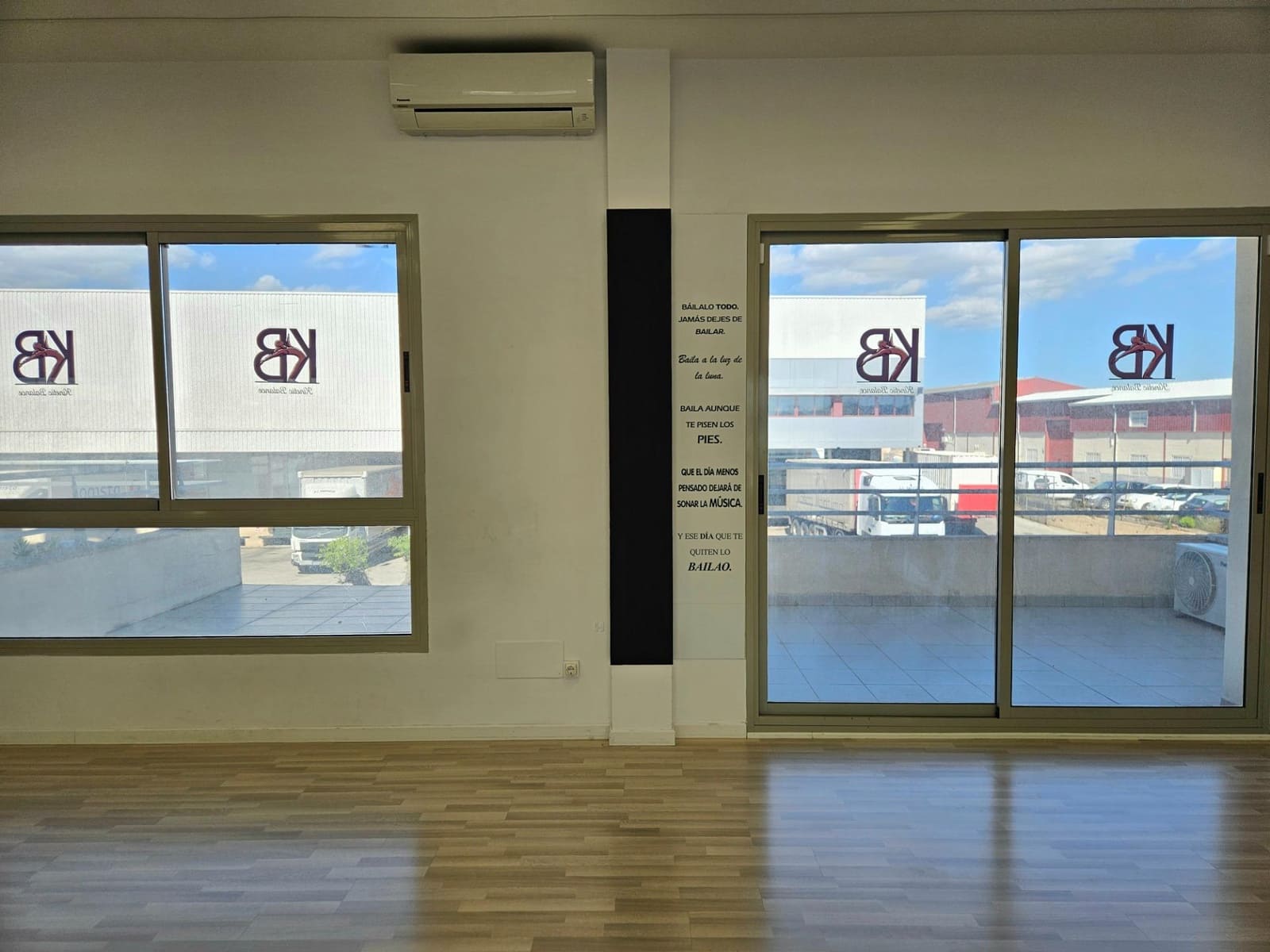 3 bedroom Commercial for rent in Marratxi - € 1,089 (Ref: 9783604)