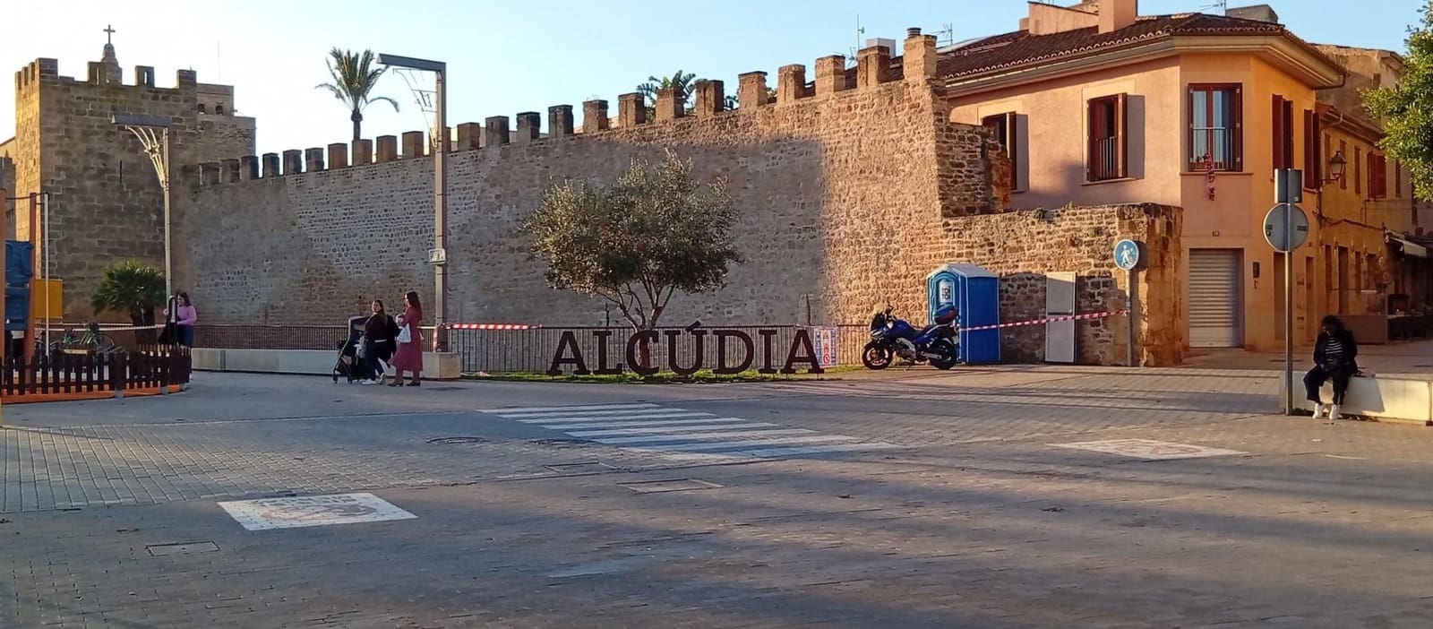 Erhverv til leje i Alcudia - € 4.500 (Ref: 9833632)