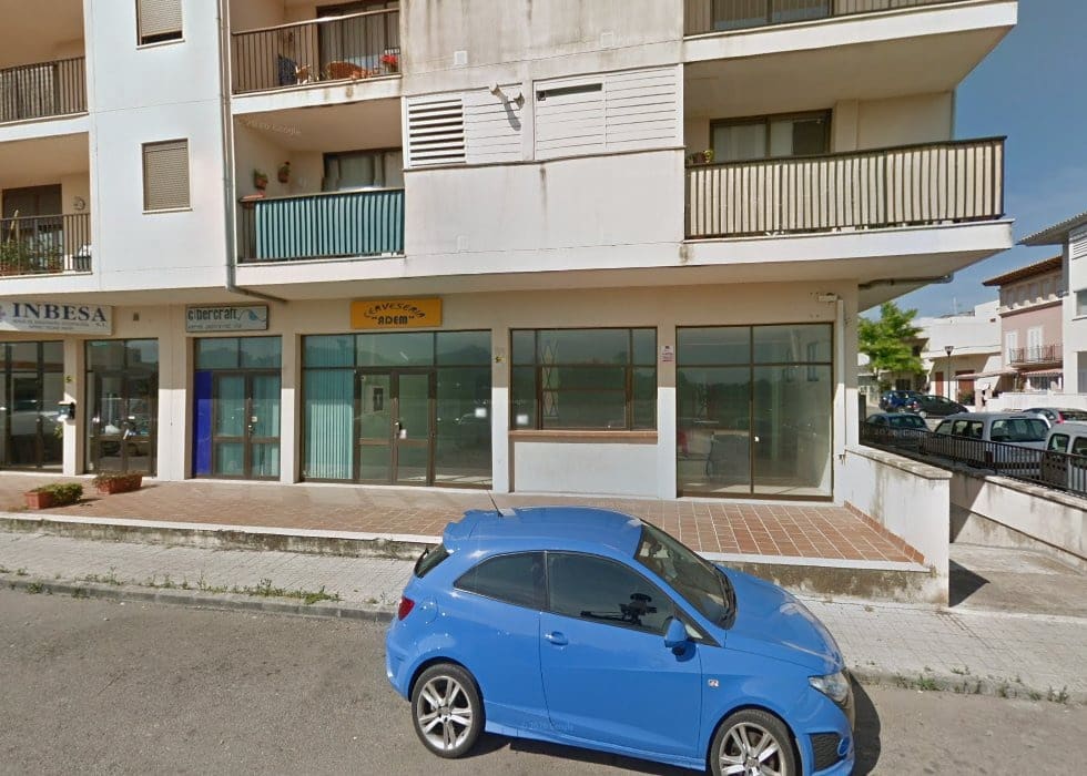 Commercial for sale in Alcudia - € 350,000 (Ref: 9836651)