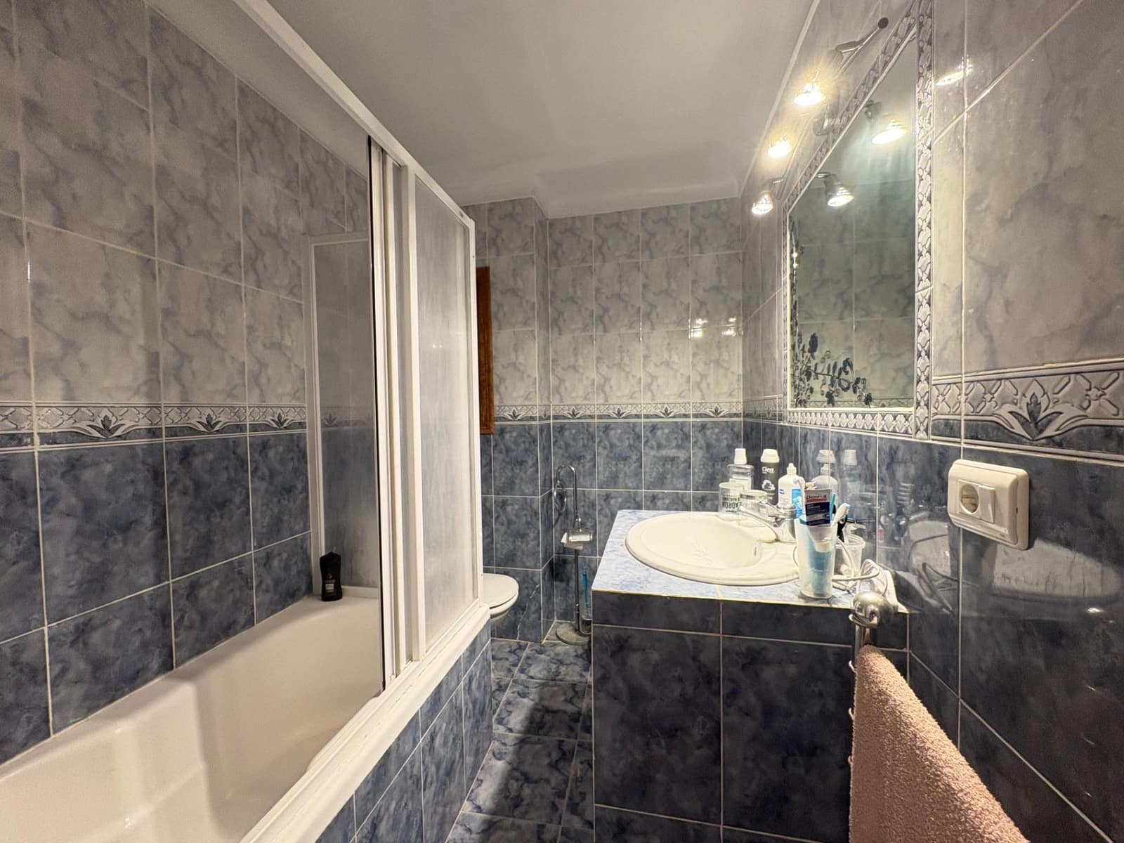 5 bedroom Townhouse for sale in Lloseta with garage - € 498,000 (Ref: 9839237)