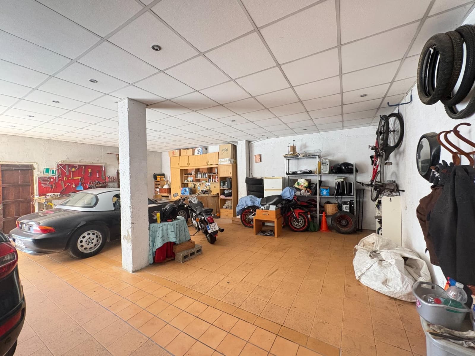 5 bedroom Townhouse for sale in Lloseta with garage - € 498,000 (Ref: 9839237)
