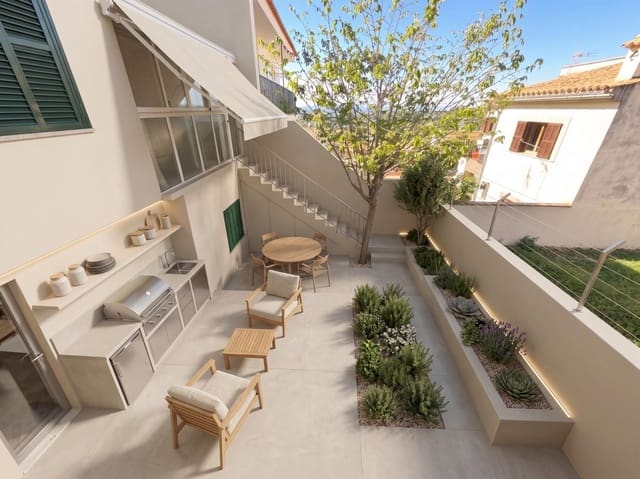 5 bedroom Townhouse for sale in Lloseta with garage - € 498,000 (Ref: 9839237)