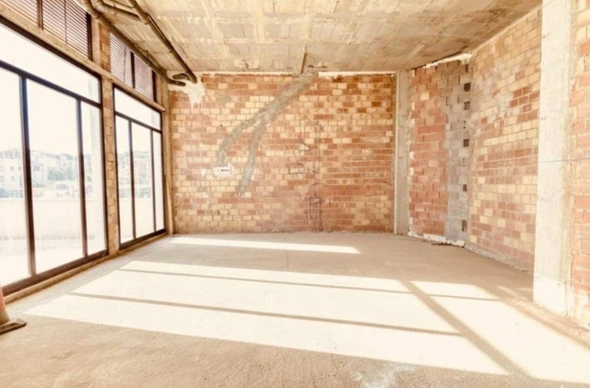 Commercial for sale in Inca with garage - € 298,000 (Ref: 9878785)