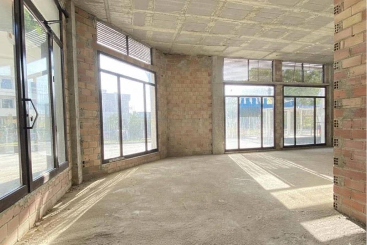 Commercial for sale in Inca with garage - € 298,000 (Ref: 9878785)