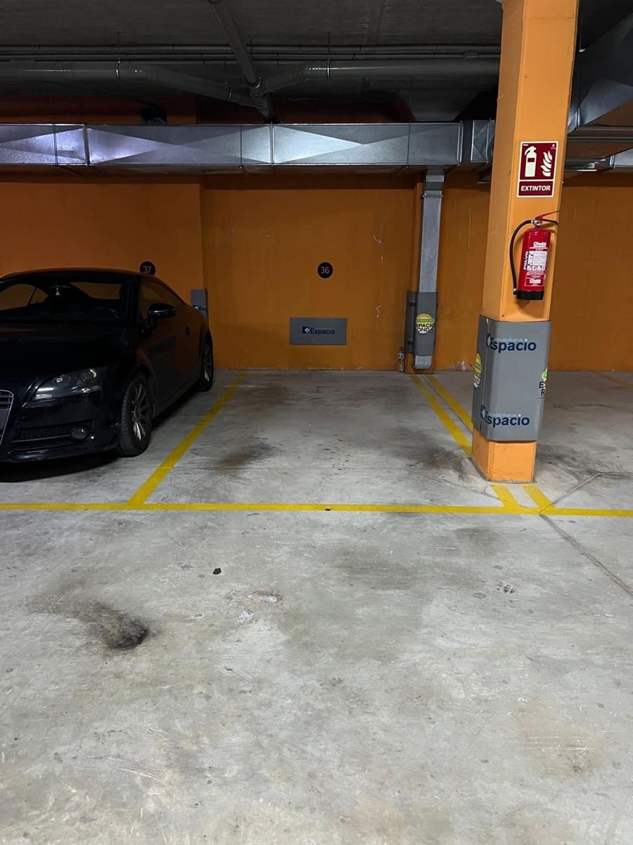 Commercial for sale in Inca with garage - € 298,000 (Ref: 9878785)