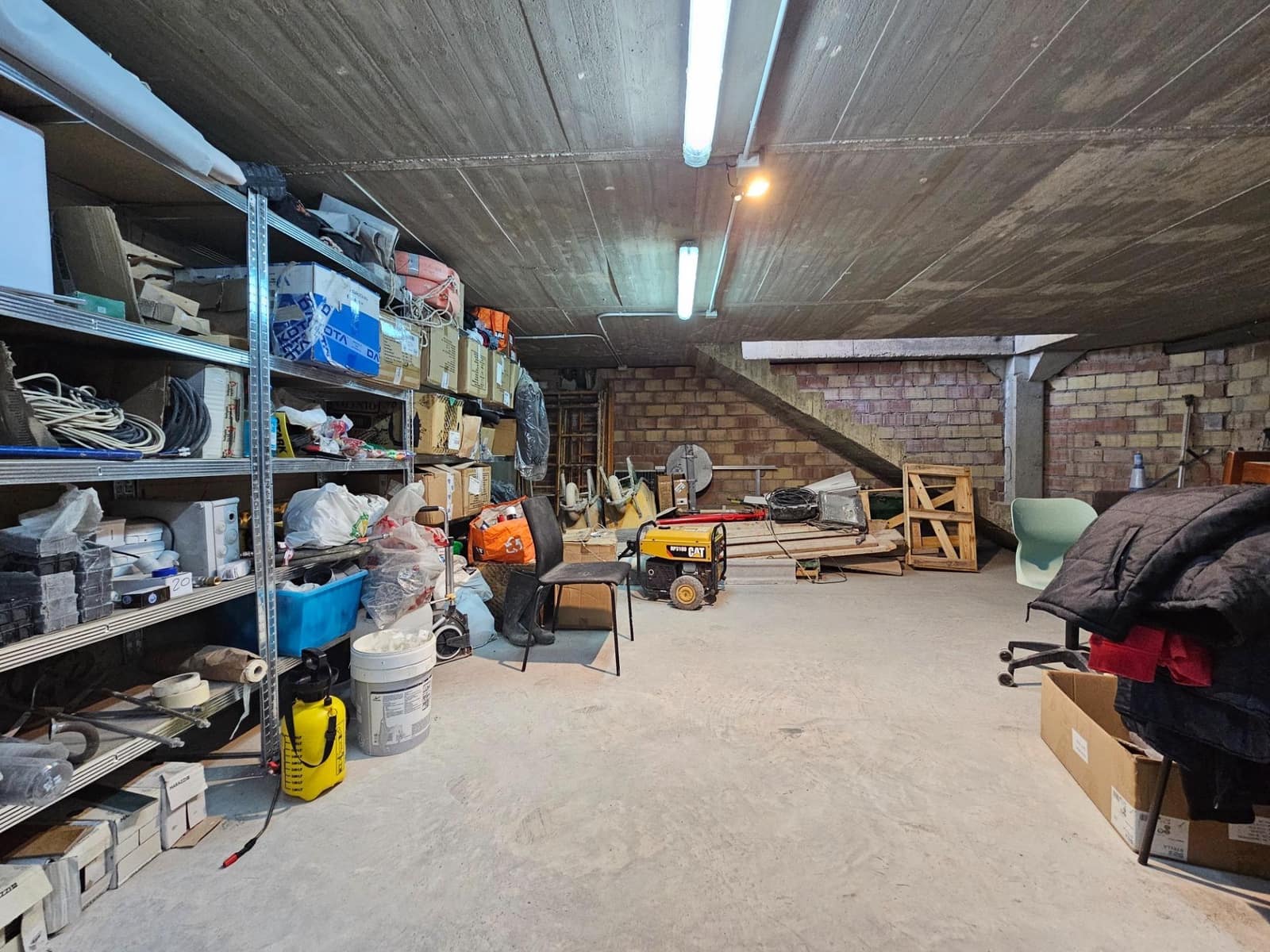 Commercial for sale in Inca with garage - € 298,000 (Ref: 9878785)