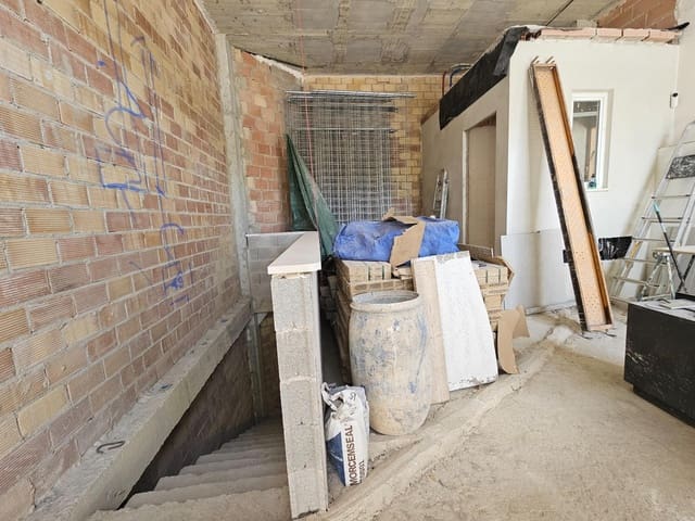 Erhverv til salg i Inca med garage - € 298.000 (Ref: 9878785)