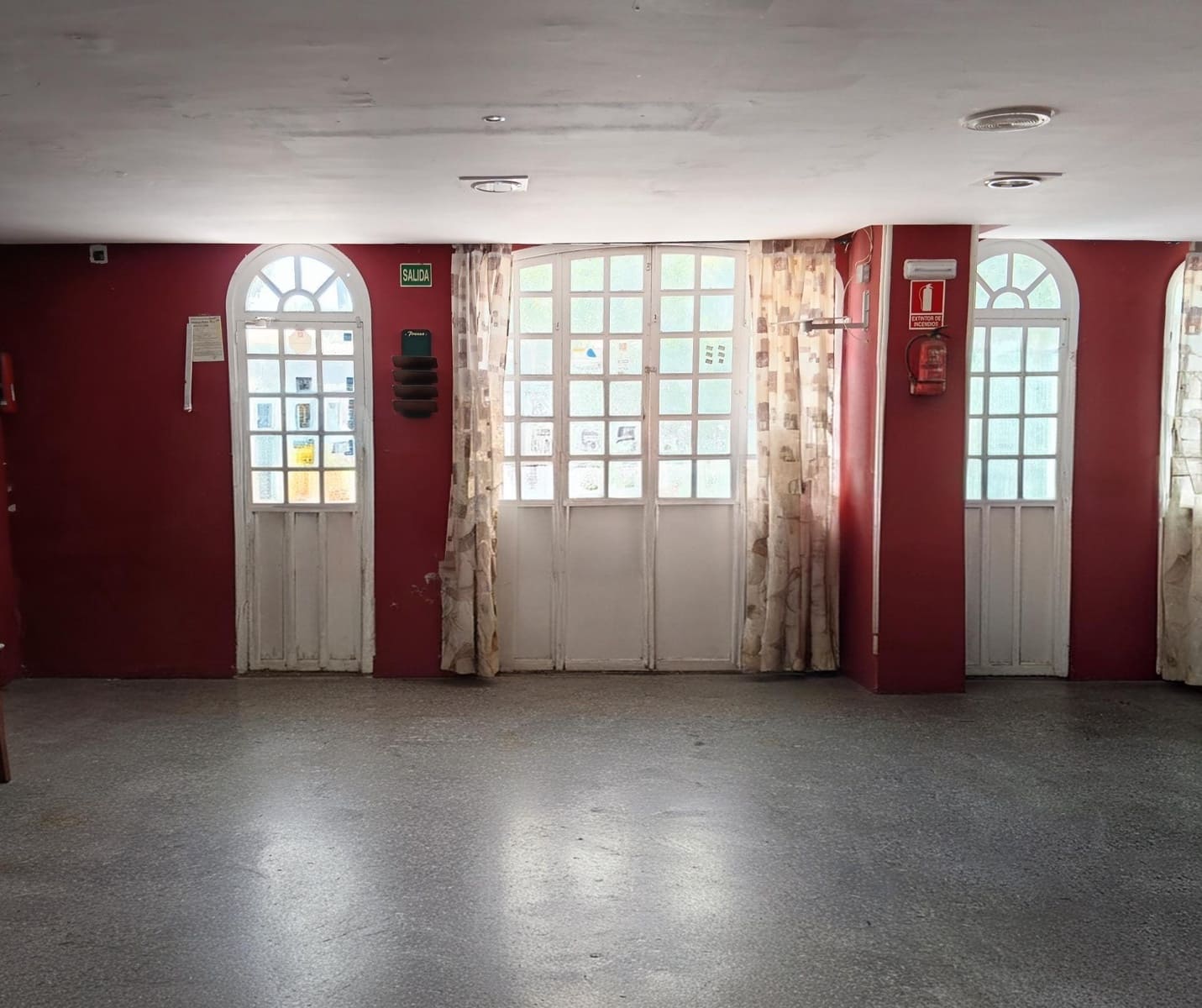 Local Comercial en Alcúdia en venta con piscina - 215.000 € (Ref: 9888968)