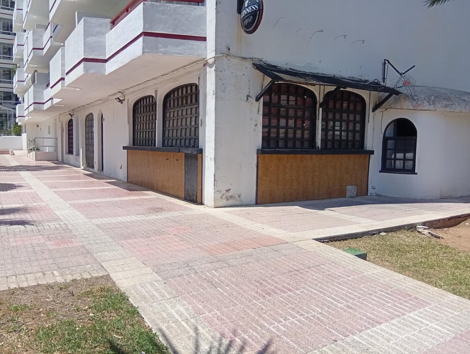 Local Comercial en Alcúdia en venta con piscina - 215.000 € (Ref: 9888968)