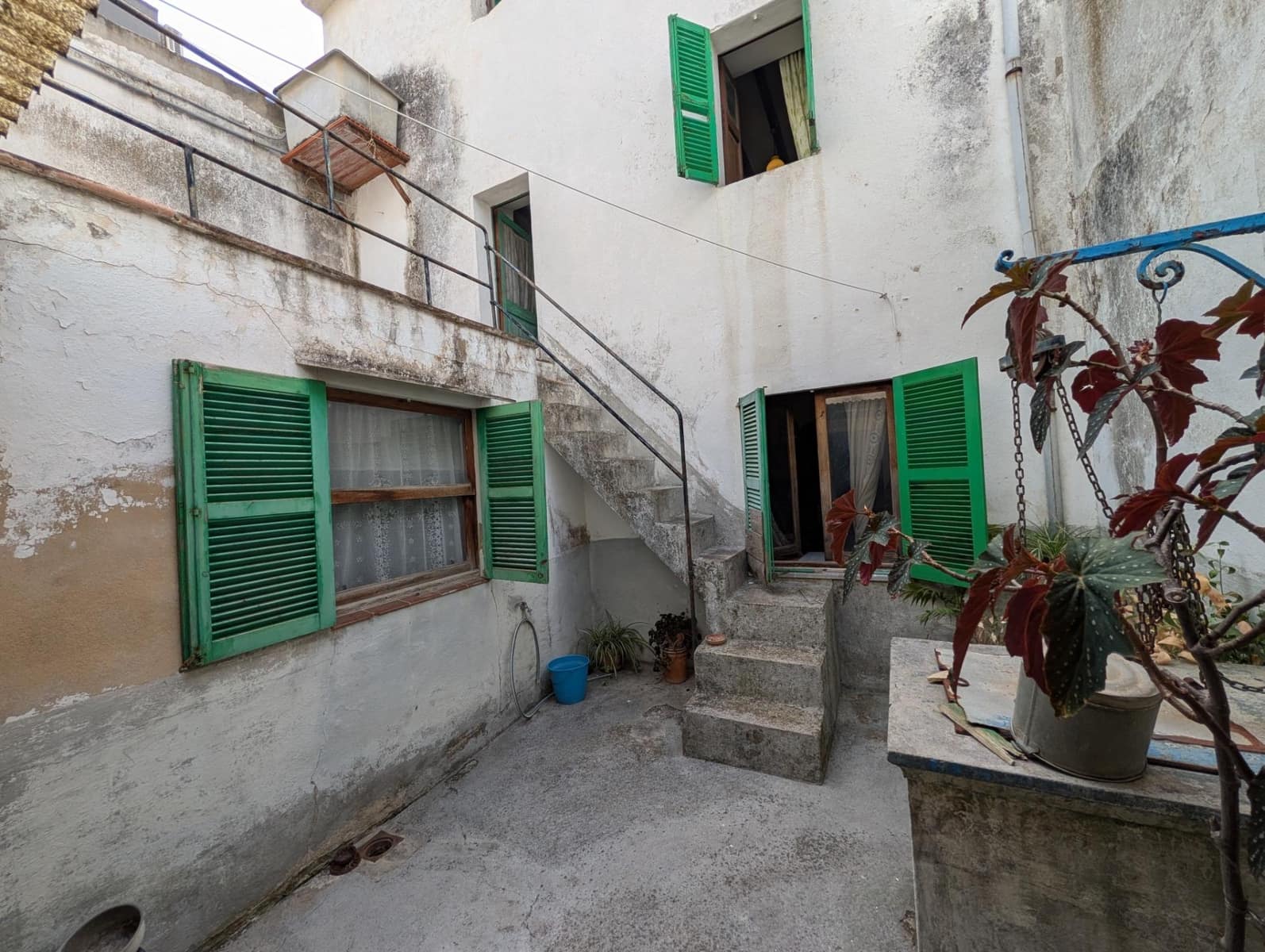 6 bedroom Townhouse for sale in Pollensa / Pollenca - € 590,000 (Ref: 9924605)