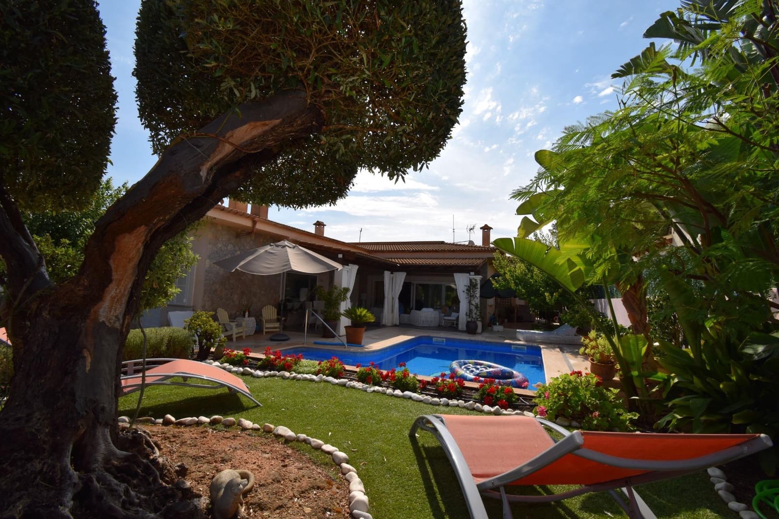 3 bedroom Villa for sale in Son Serra de Marina with garage - € 1,200,000 (Ref: 9924606)