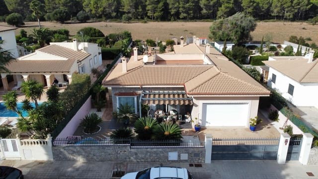 3 Zimmer Villa zu verkaufen in Son Serra de Marina, Santa Margalida mit Pool Garage - 1.200.000 € (Ref: 9924606)