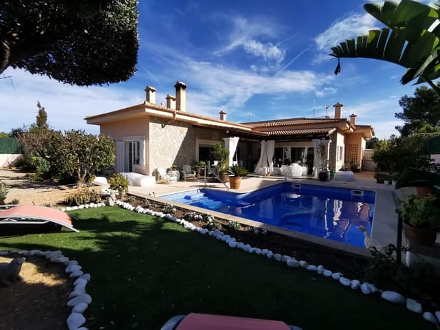 3 Zimmer Villa zu verkaufen in Son Serra de Marina, Santa Margalida mit Pool Garage - 1.200.000 € (Ref: 9924606)