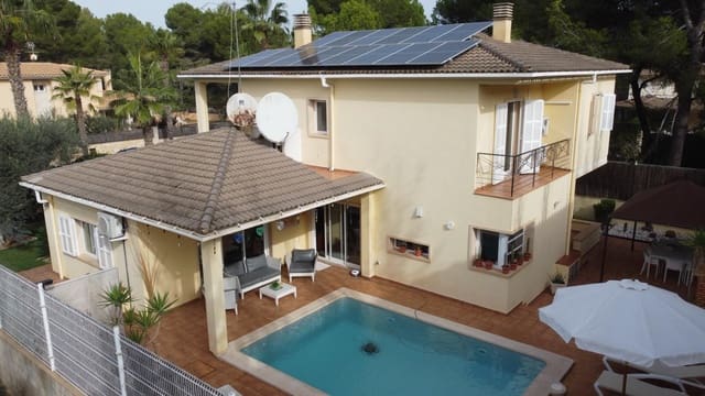 4 soverom Villa til salgs i Ca'n Picafort, Santa Margalida med svømmebasseng garasje - € 1 600 000 (Ref: 9927385)