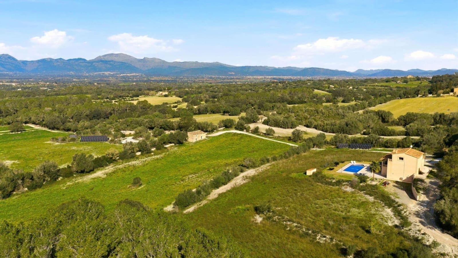 12 bedroom Finca/Country House for sale in Llubi with pool - € 8,500,000 (Ref: 9938158)