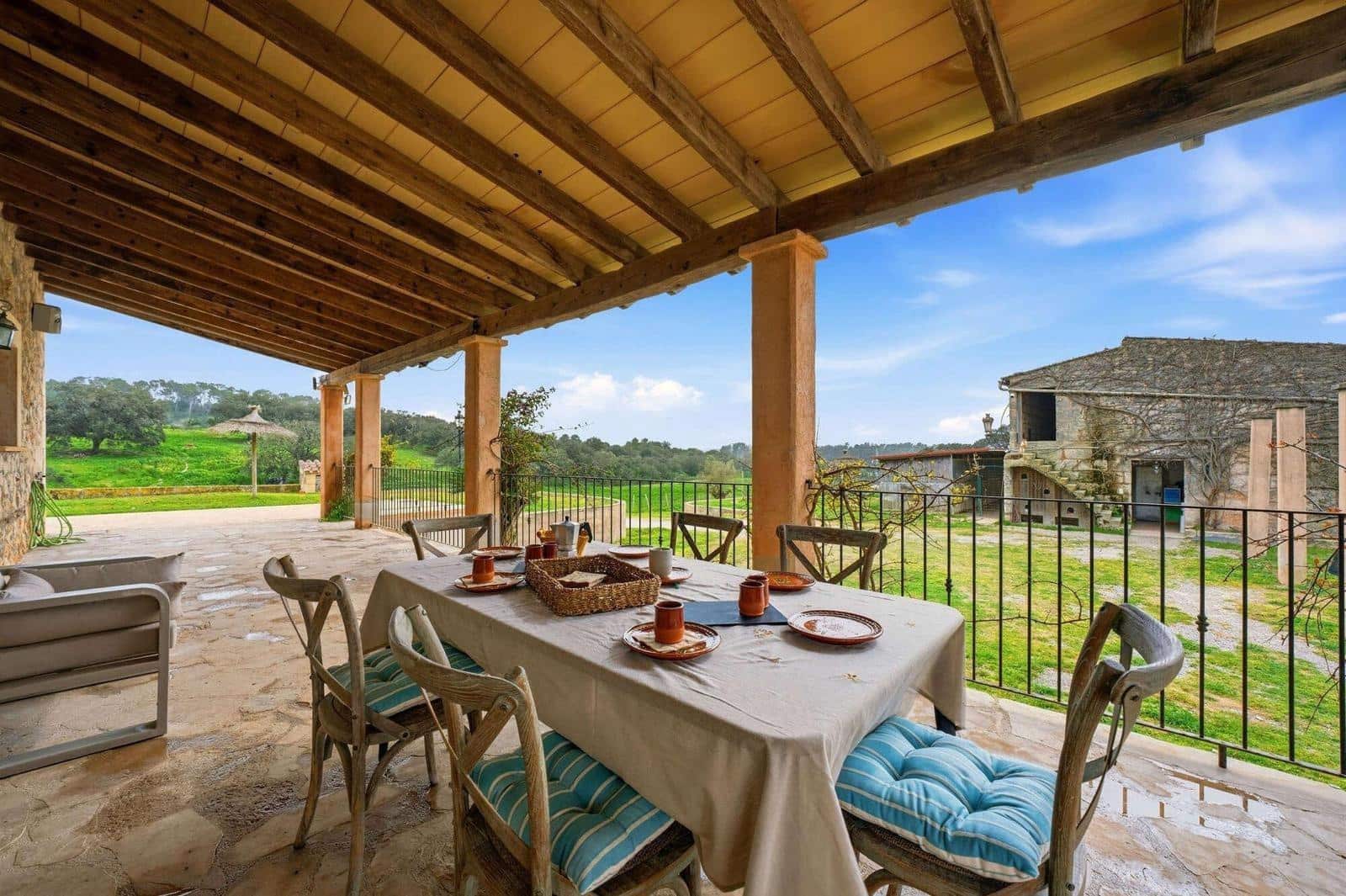 7 soveværelse Finca/Landehus til salg i Llubi med swimmingpool - € 5.500.000 (Ref: 9945702)