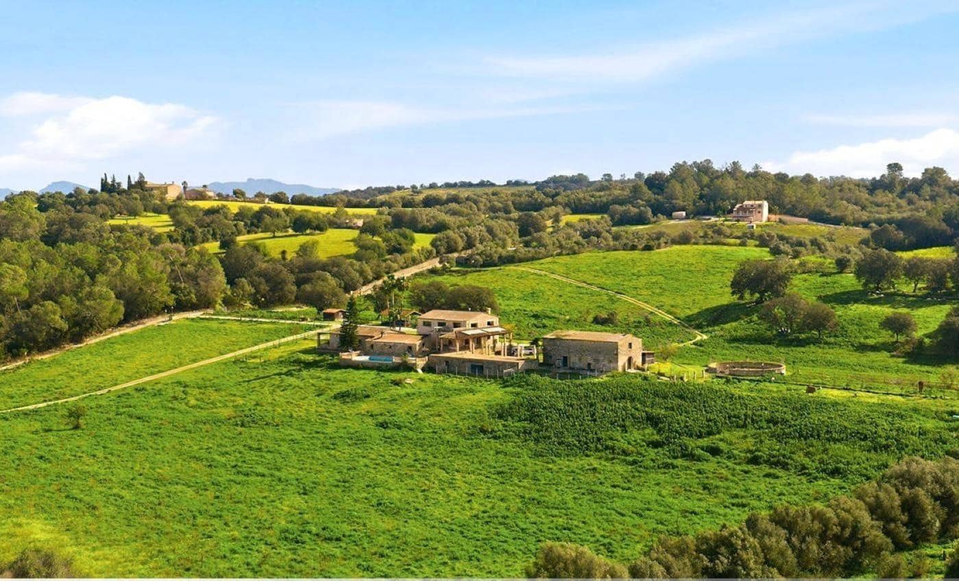 7 soveværelse Finca/Landehus til salg i Llubi med swimmingpool - € 5.500.000 (Ref: 9945702)