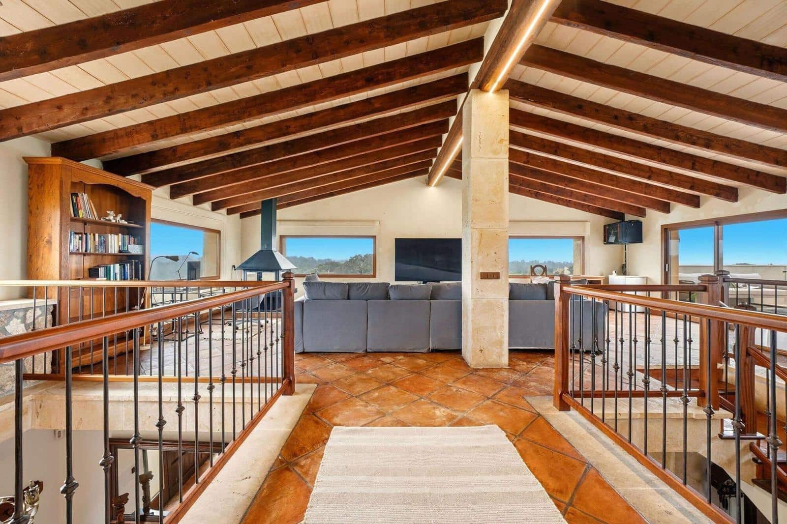7 soveværelse Finca/Landehus til salg i Llubi med swimmingpool - € 5.500.000 (Ref: 9945702)