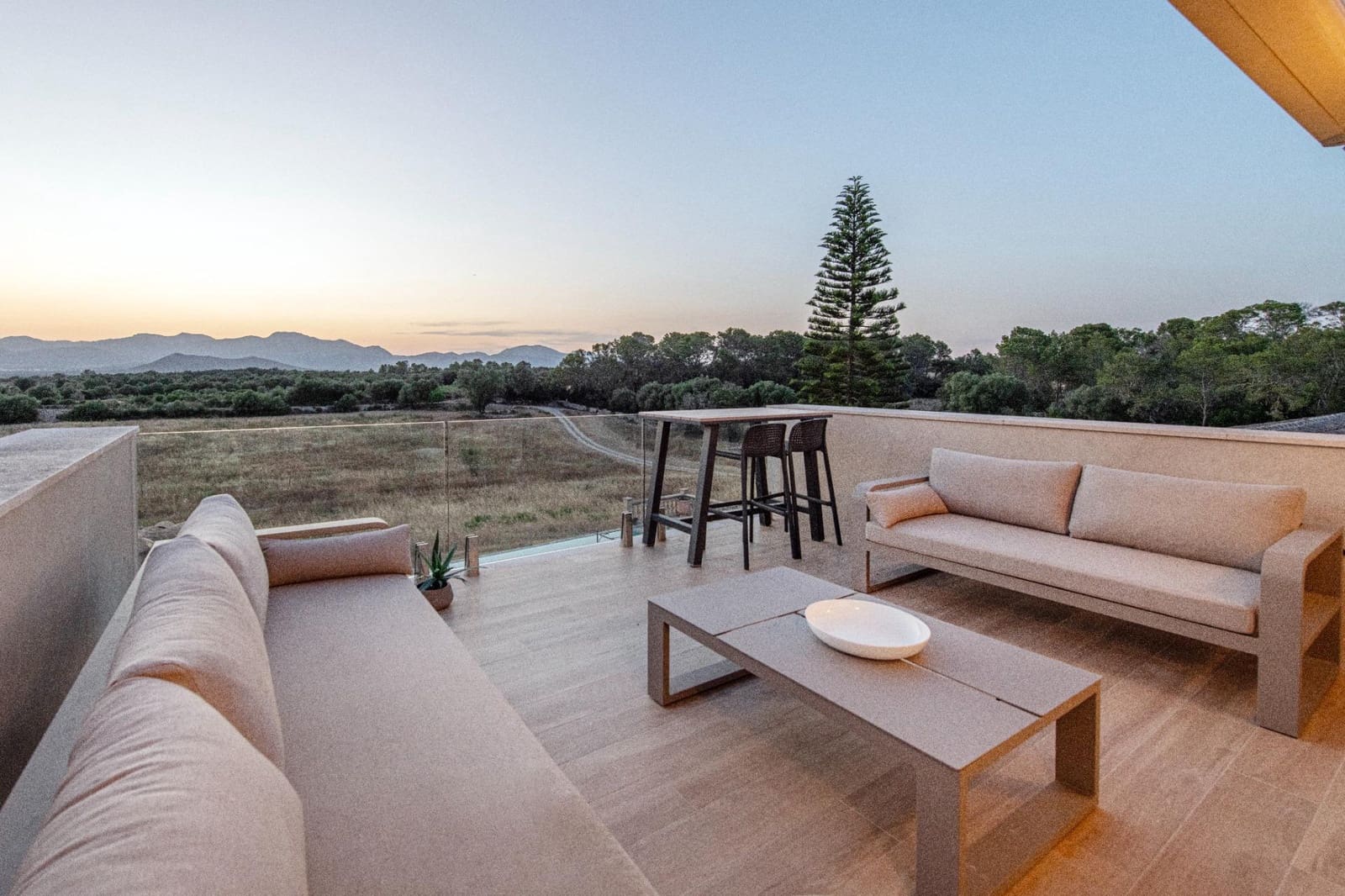 7 soveværelse Finca/Landehus til salg i Llubi med swimmingpool - € 5.500.000 (Ref: 9945702)