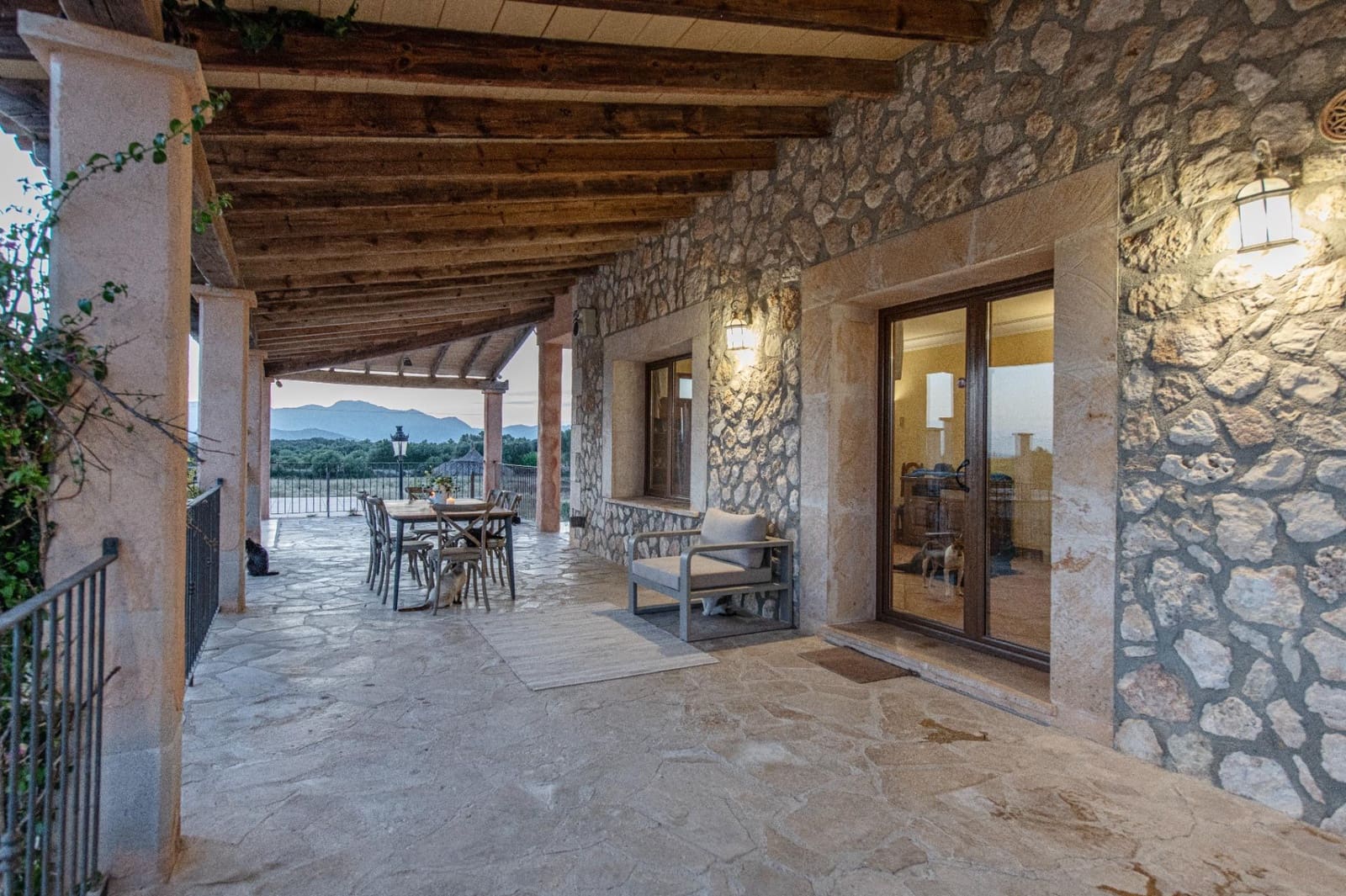 7 soveværelse Finca/Landehus til salg i Llubi med swimmingpool - € 5.500.000 (Ref: 9945702)