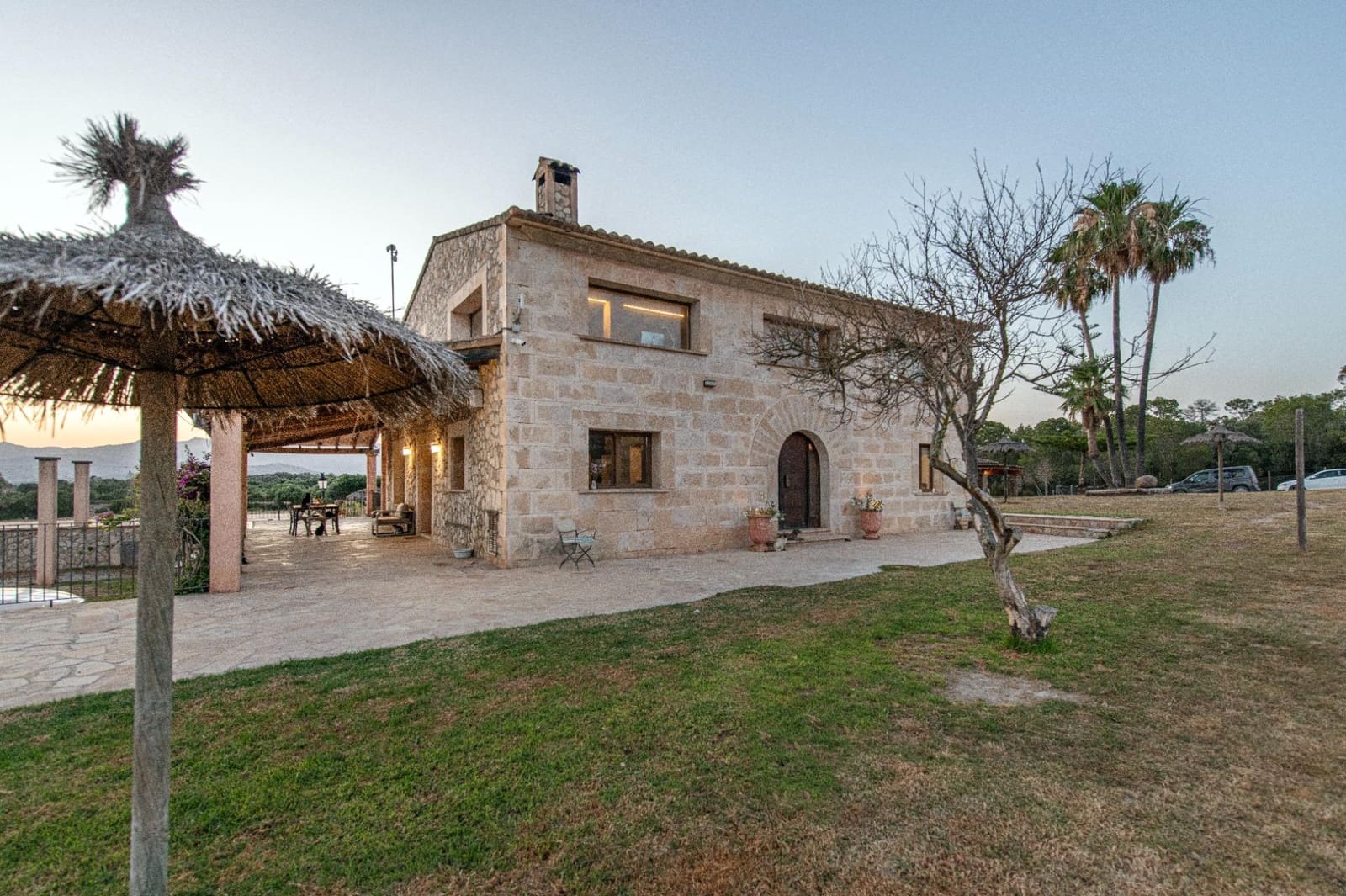 7 soveværelse Finca/Landehus til salg i Llubi med swimmingpool - € 5.500.000 (Ref: 9945702)