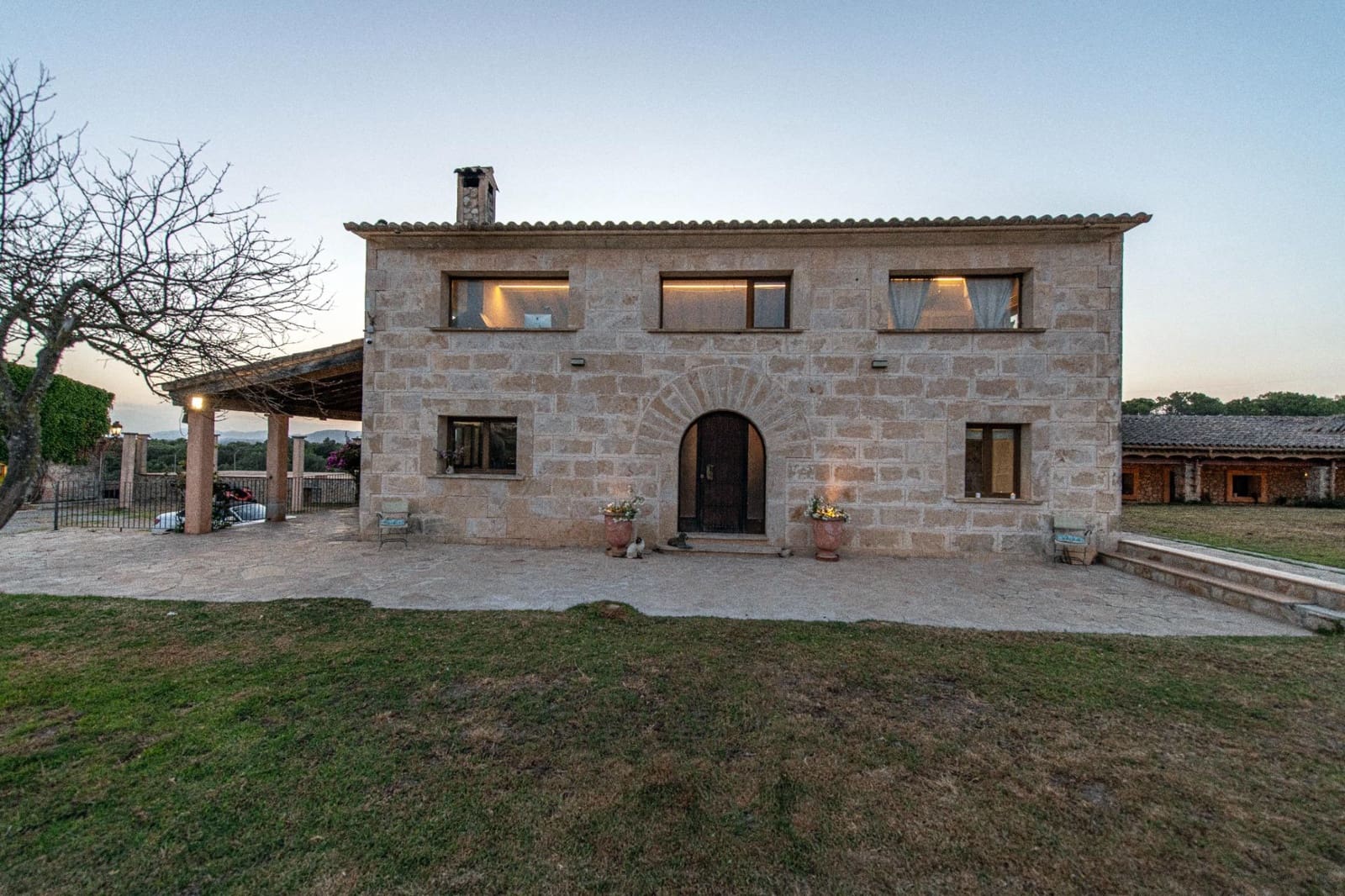 7 soveværelse Finca/Landehus til salg i Llubi med swimmingpool - € 5.500.000 (Ref: 9945702)