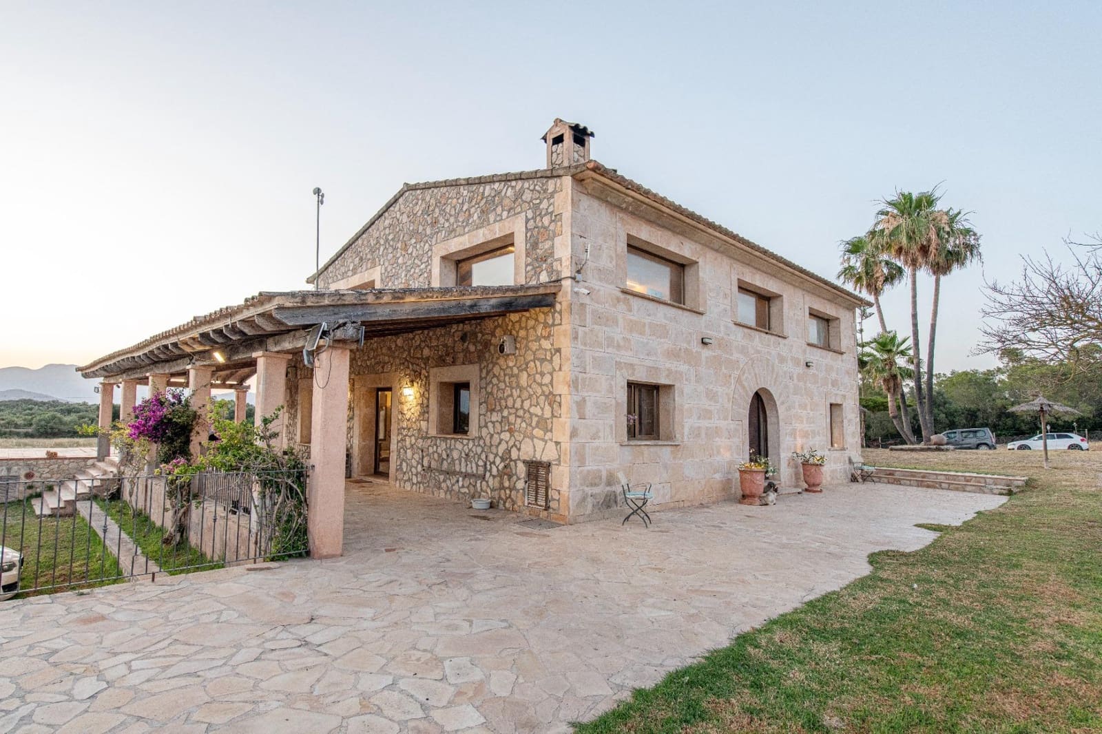 7 soveværelse Finca/Landehus til salg i Llubi med swimmingpool - € 5.500.000 (Ref: 9945702)
