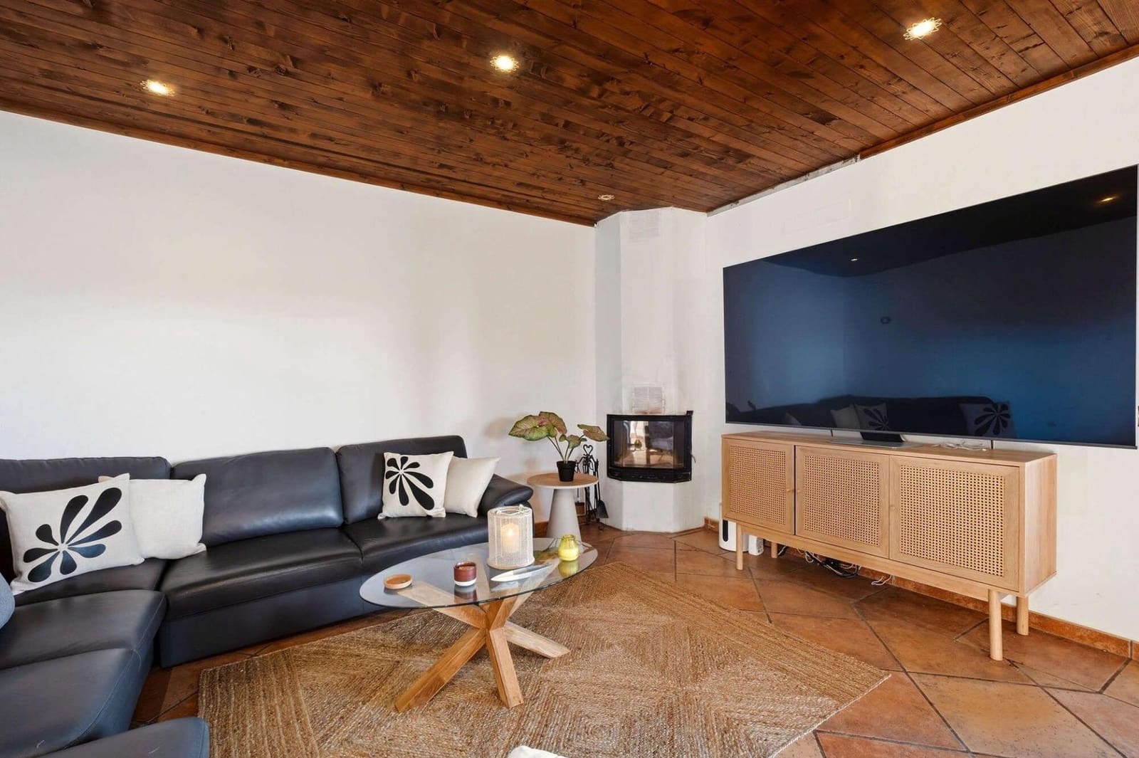 5 soveværelse Finca/Landehus til salg i Llubi med swimmingpool - € 3.400.000 (Ref: 9945703)