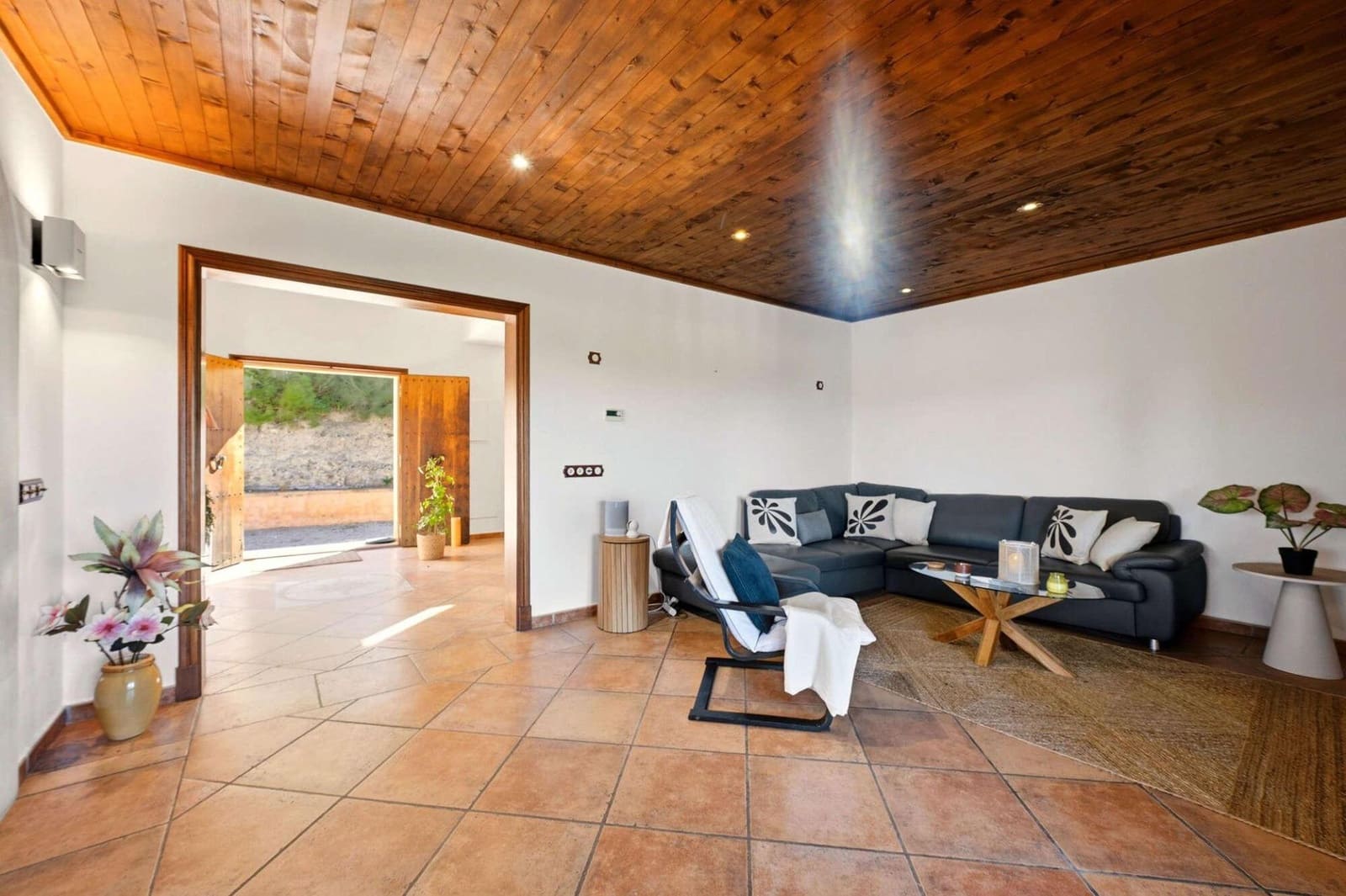 5 soveværelse Finca/Landehus til salg i Llubi med swimmingpool - € 3.400.000 (Ref: 9945703)