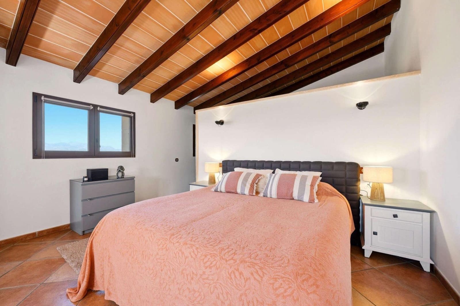 5 soveværelse Finca/Landehus til salg i Llubi med swimmingpool - € 3.400.000 (Ref: 9945703)