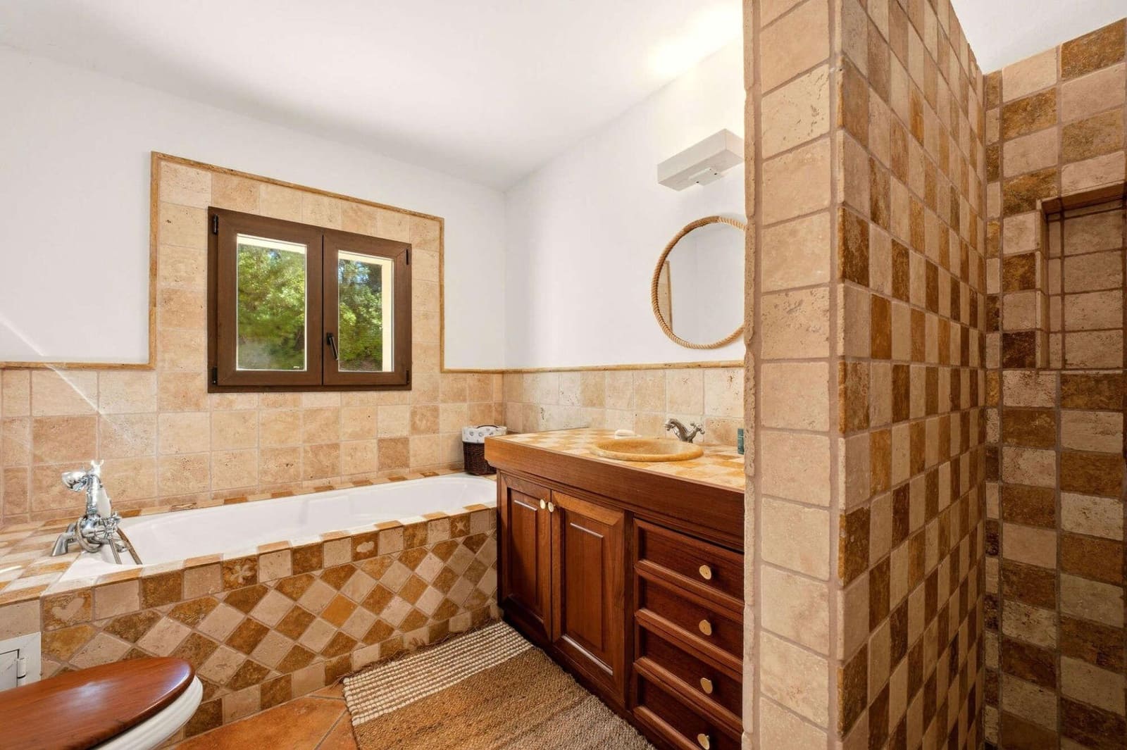5 soveværelse Finca/Landehus til salg i Llubi med swimmingpool - € 3.400.000 (Ref: 9945703)