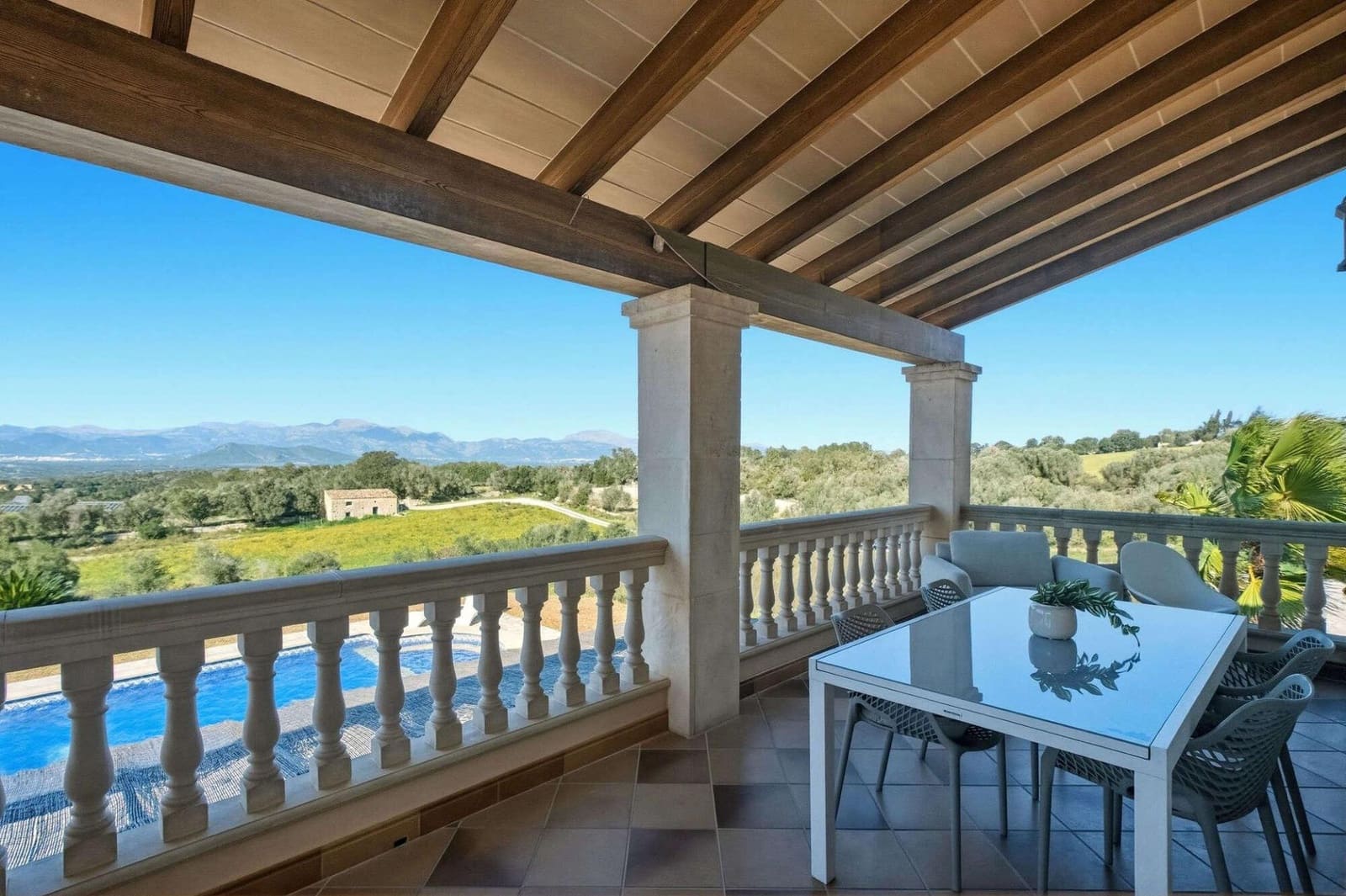 5 soveværelse Finca/Landehus til salg i Llubi med swimmingpool - € 3.400.000 (Ref: 9945703)