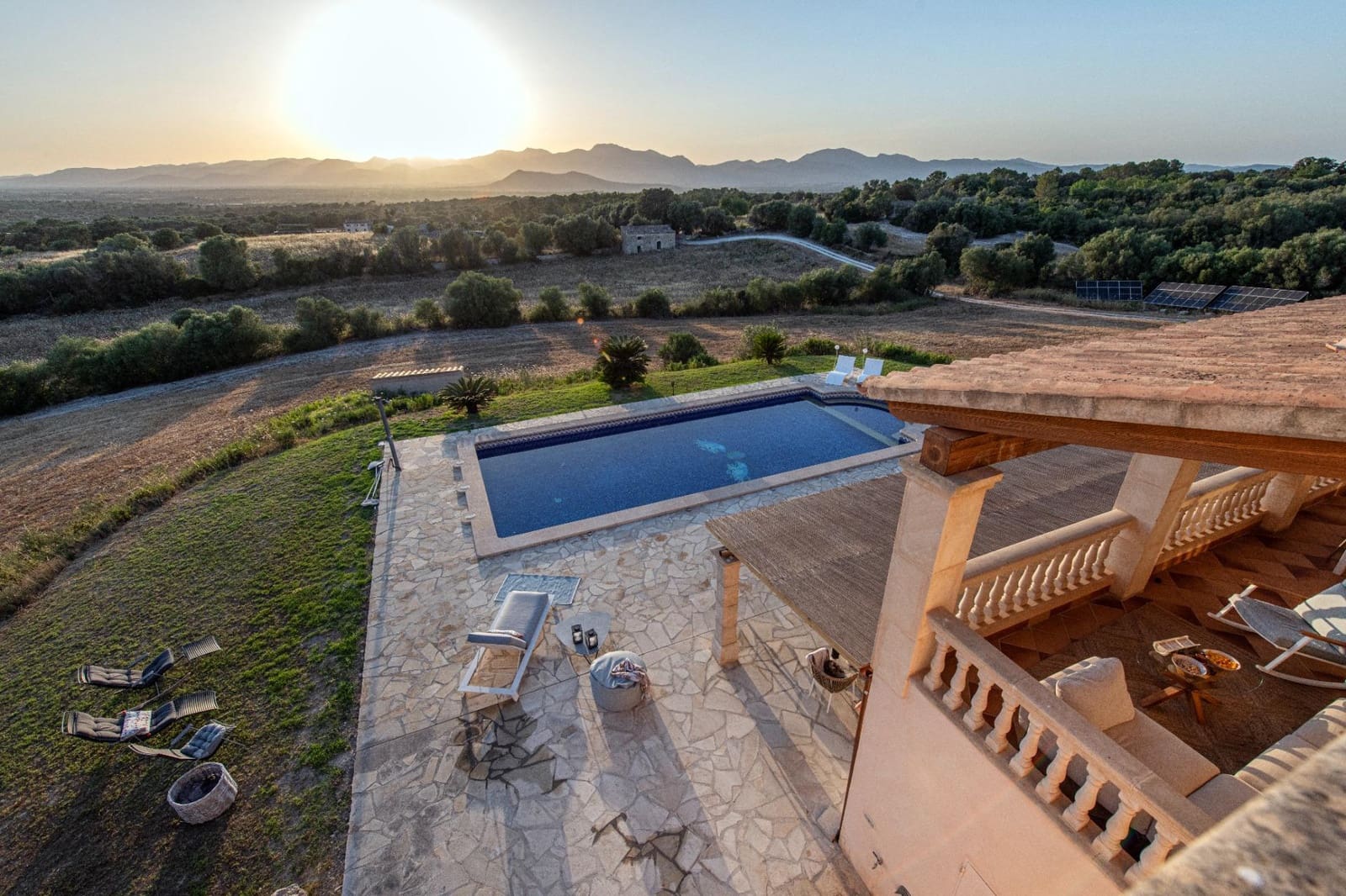 5 soveværelse Finca/Landehus til salg i Llubi med swimmingpool - € 3.400.000 (Ref: 9945703)